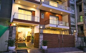 Lime Tree Hotel Pulkit Gurgaon-Artemis Hospital, Nearest Metro Huda City Centre